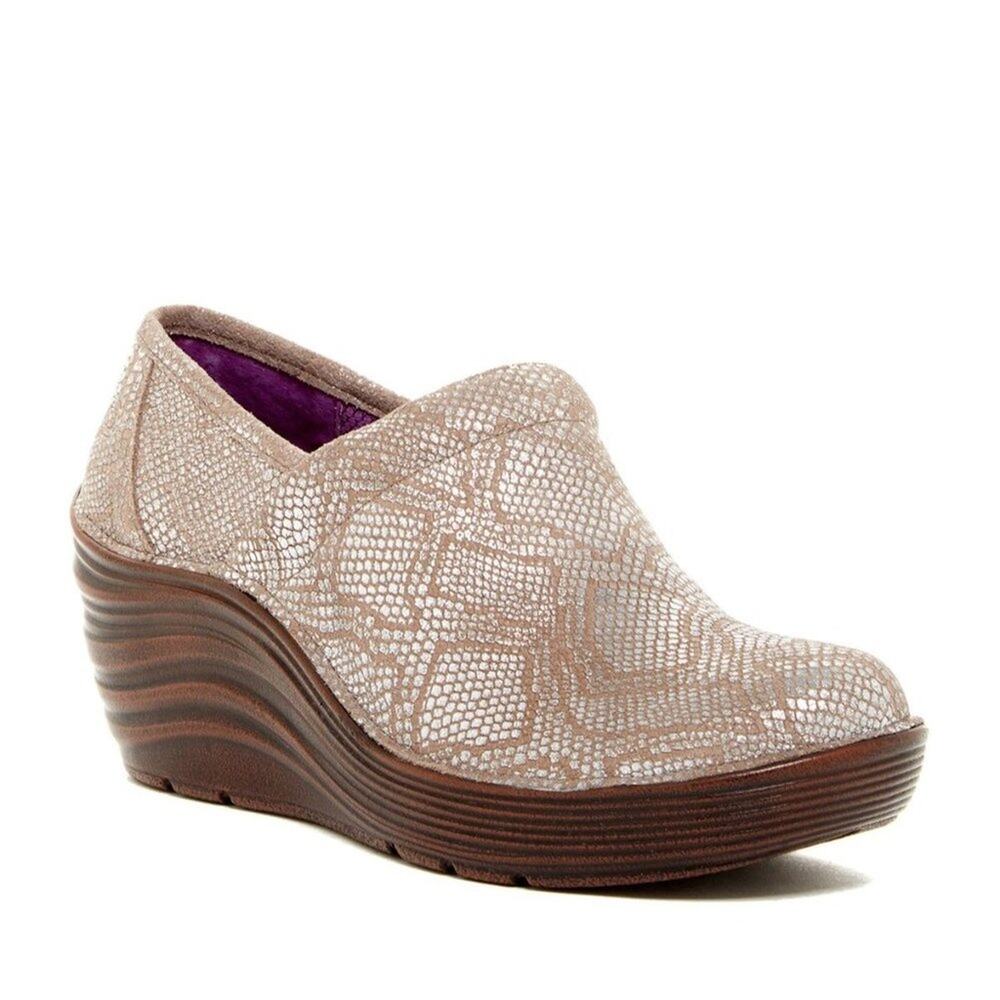 Bionica Cardin Wedge Slip On Clog Professional